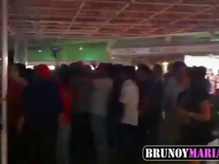 Asi las montamos gordas follando nl publico brunoymaria een saco