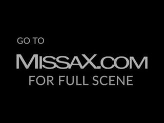 Missax.com - a wolfe következő ajtó ep. 2. - sneak kandikál